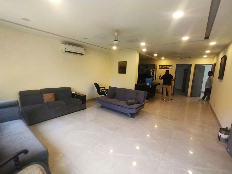 Living Room, greater kailash i 4 Bedroom 500 Sq.Yd. Builder Floor In Greater Kailash I Delhi 10485236