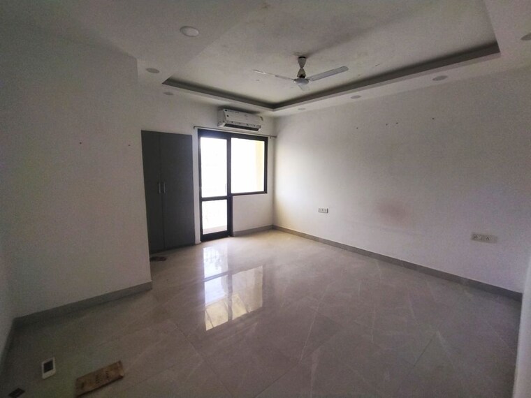 Room, greater kailash i 4 Bedroom 500 Sq.Yd. Builder Floor In Greater Kailash I Delhi 10485236