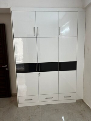 2 BHK Apartment For Rent in Pyramid Elite, Sector 86