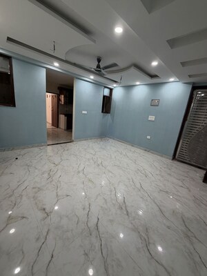 Room in 2 BHK Apartment at Sector 49 – for Rent