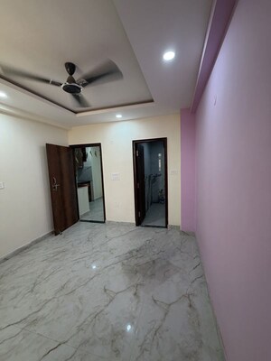 Room in 2 BHK Apartment at Sector 49 – for Rent