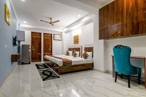 Living Room in 1 BHK Builder Floor at Sector 40 – for Rent