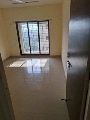 Room in 3 BHK Apartment at Viceroy Savana, Kandivali East – for Rent