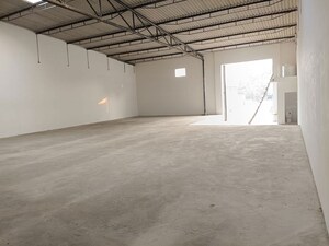  Warehouse For Sale in Tharike