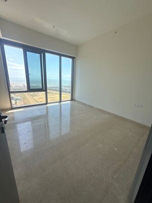 Room in  Office Space at Piramal Mahalaxmi, Mahalaxmi – for Rent