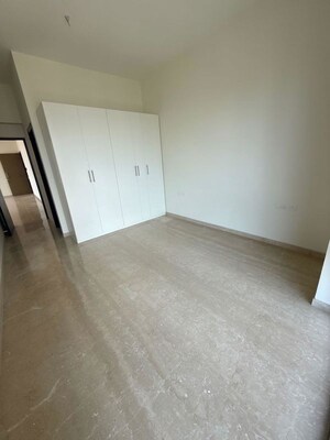 Room in 4 BHK Apartment at Piramal Mahalaxmi, Mahalaxmi – for Rent