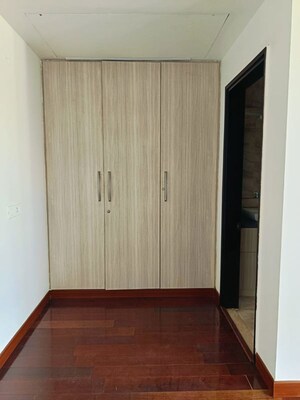 Room in 4 BHK Apartment at Parx Laureate, Sector 108 – for Rent