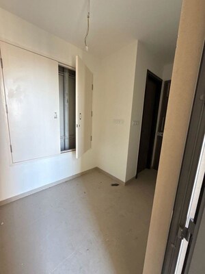 Room in  Office Space at Piramal Mahalaxmi, Mahalaxmi – for Rent