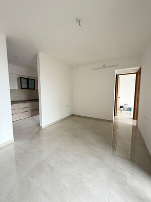 Room in 2 BHK Apartment at Excellaa Tremont, Keshav Nagar – for Rent