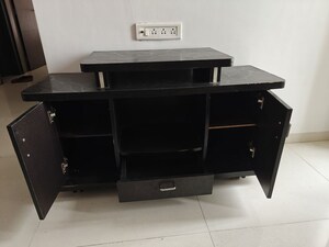 Furnished Amenities in 2 BHK Apartment at Alcon Renaissant, Kharadi – for Rent