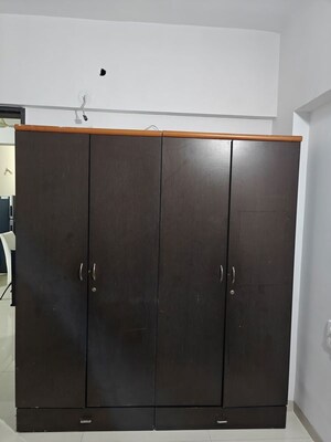Furnished Amenities in 2 BHK Apartment at Alcon Renaissant, Kharadi – for Rent