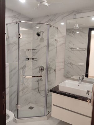 Bathroom in 4 BHK Builder Floor at Safdarjung Enclave – for Rent