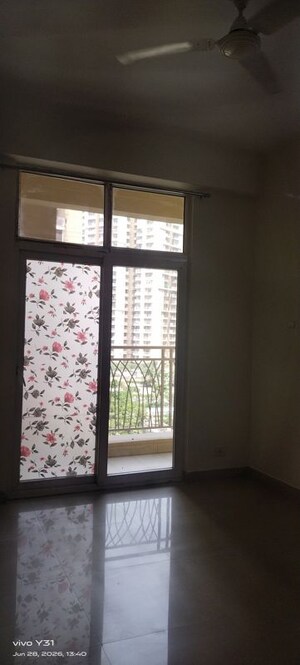 Room in  Apartment at Mahagun Mywoods II, Sector 16c Greater Noida – for Rent