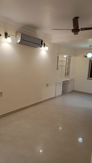 Room in 3 BHK Independent House at Richmond Town – for Rent