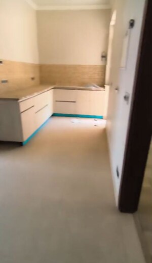 Room in 2.5 BHK Builder Floor at Sohna Sector 35 – for Sale