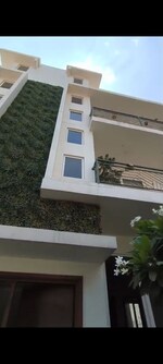 2.5 BHK + Servant Room 2000 Sq.Ft. Builder Floor in Sohna Sector 35