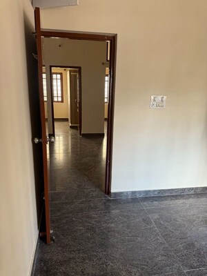 Room in 2 BHK Builder Floor at Akshya Nagar – for Rent