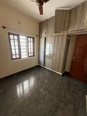 Room in 2 BHK Builder Floor at Akshya Nagar – for Rent