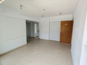 Room in 2 BHK Apartment at Landmark Building, Worli – for Rent