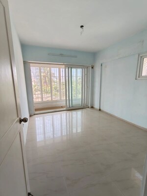 2 BHK Apartment For Rent in Landmark Building, Worli