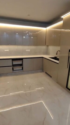 Kitchen in 3.5 BHK Builder Floor at Sector 8 – for Sale