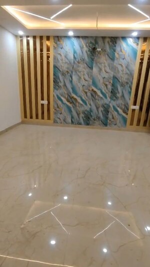 Room in 3.5 BHK Builder Floor at Sector 8 – for Sale