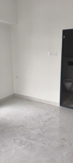 Room in 2 BHK Apartment at Yash Supriya, Dadar East – for Rent