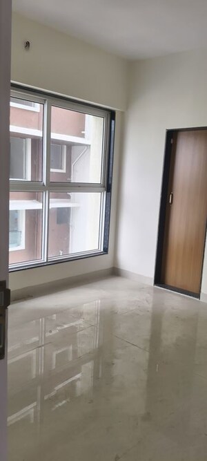 Room in 2 BHK Apartment at Yash Supriya, Dadar East – for Rent