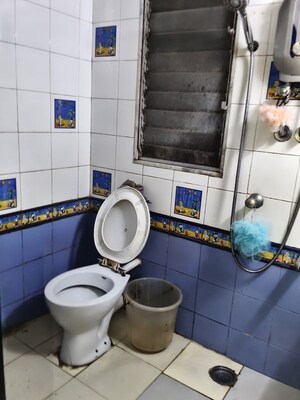 Bathroom in 2 BHK Apartment at Sagar Avenue Phase 2, Santacruz East – for Sale