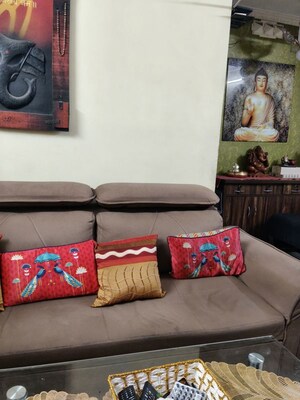 Living Room in 2 BHK Apartment at Sagar Avenue Phase 2, Santacruz East – for Sale
