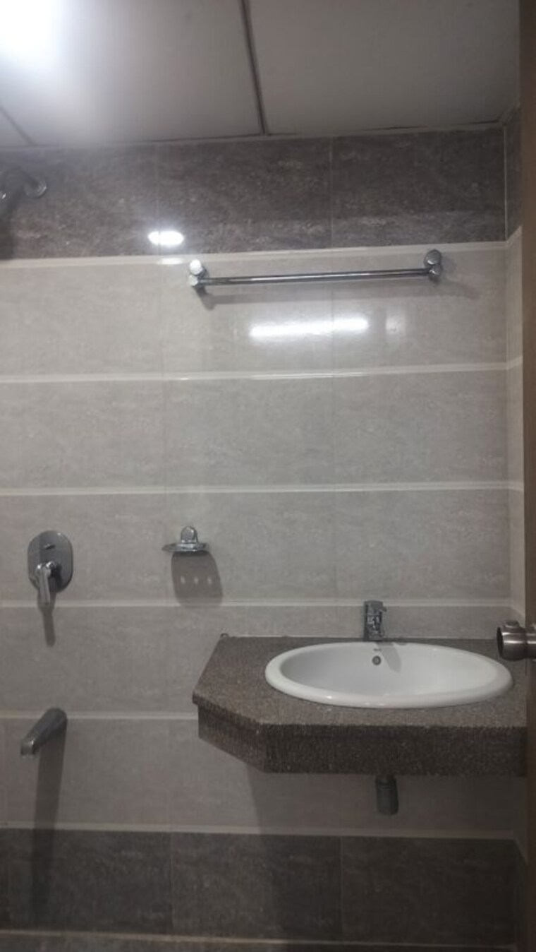 Bathroom, jubilee hills 3 Bedroom 2200 Sq.Ft. Apartment In Jubilee Hills Hyderabad 10485624