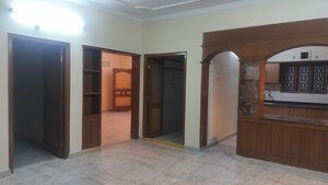 Room in 3 BHK Apartment at Banjara Hills – for Rent