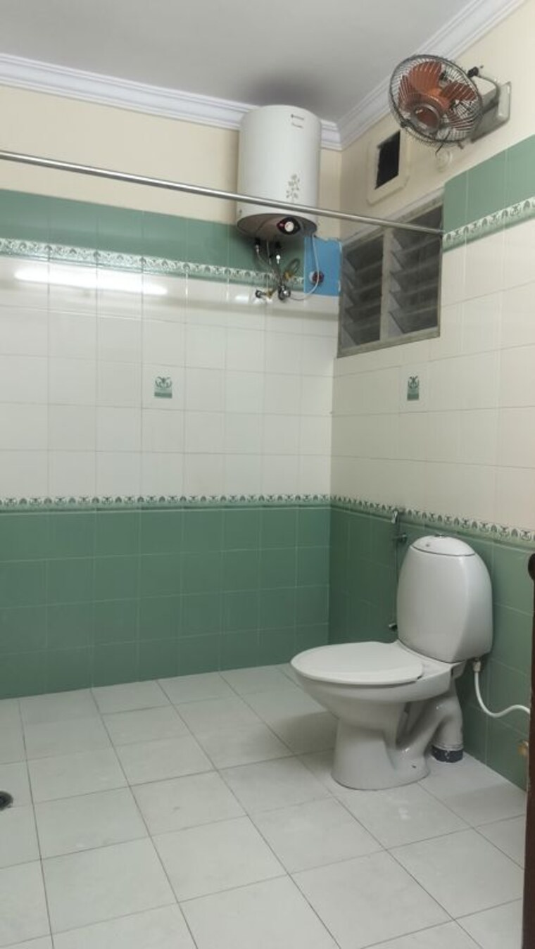 Bathroom, banjara hills 3 Bedroom 2200 Sq.Ft. Apartment In Banjara Hills Hyderabad 10485641