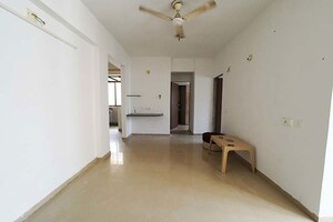 Room in 2 BHK Apartment at Vaishnodevi Circle – for Sale