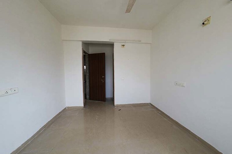 Room, vaishnodevi circle 2 Bedroom 120 Sq.Ft. Apartment In Vaishnodevi Circle Ahmedabad 10485654
