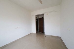 Room in 2 BHK Apartment at Vaishnodevi Circle – for Sale