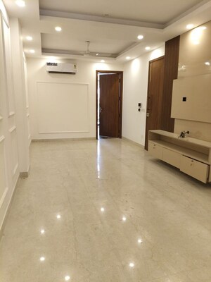 Room in 3 BHK Builder Floor at East Of Kailash – for Rent