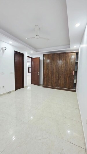 Room in 4 BHK Builder Floor at Freedom Fighters Enclave – for Sale