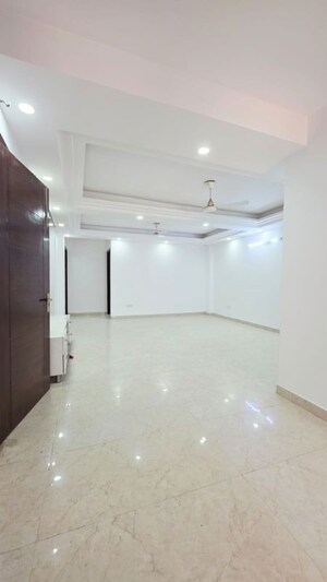 Room in 4 BHK Builder Floor at Freedom Fighters Enclave – for Sale