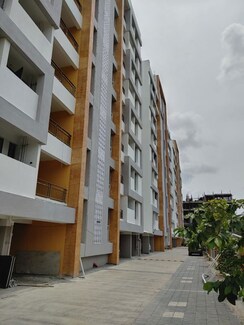 3 BHK + Servant Room Apartment For Rent in Blue 27th Avenue