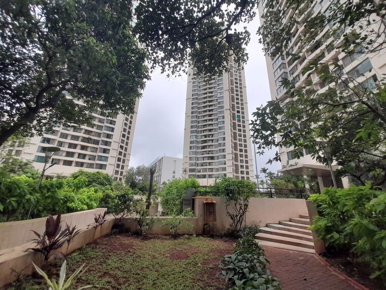 Exterior View, oberoi-realty-woods 2.5 Bedroom 1250 Sq.Ft. Apartment In Goregaon East Mumbai 10485723