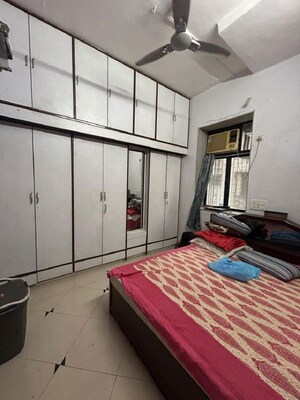 Bedroom in 1 BHK Apartment at Khar West – for Rent
