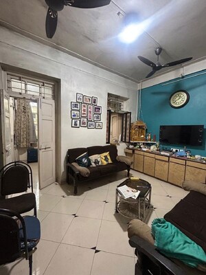 1 BHK Apartment For Rent in Khar West