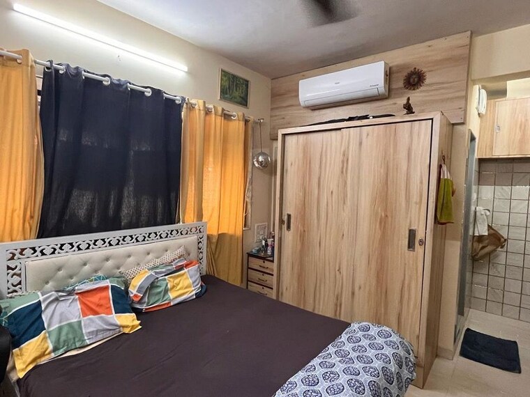 Bedroom, bandra west 1 RK 200 Sq.Ft. Apartment In Bandra West Mumbai 10485743