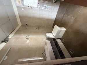 Bathroom in 6+ BHK Independent House at Best Home 7, Sector 72 – for Rent
