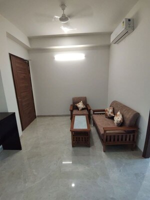 Living Room in 1 BHK Builder Floor at Sector 32 – for Rent