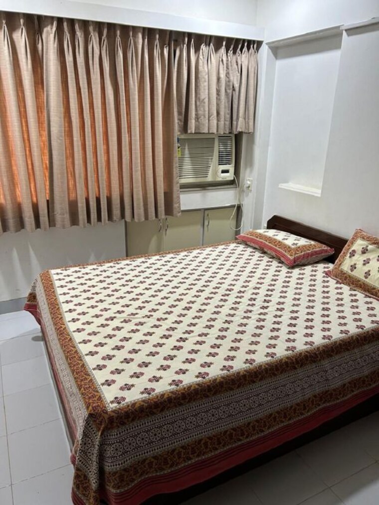 Bedroom, bandra west 1 Bedroom 500 Sq.Ft. Apartment In Bandra West Mumbai 10485773