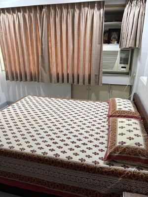 Bedroom in 1 BHK Apartment at Bandra West – for Rent