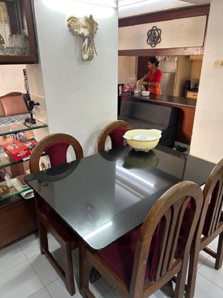 Team Area, bandra west 1 Bedroom 500 Sq.Ft. Apartment In Bandra West Mumbai 10485773