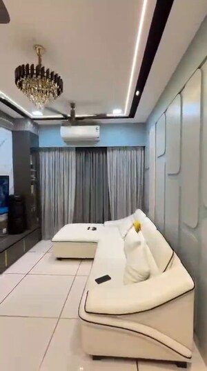 1.5 BHK Apartment For Rent in Sheth Zuri, Laxmi Nagar